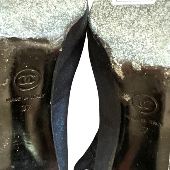 Chanel Blue Suede Ankle Boots, US7/IT 37 - Picture 11 of 16